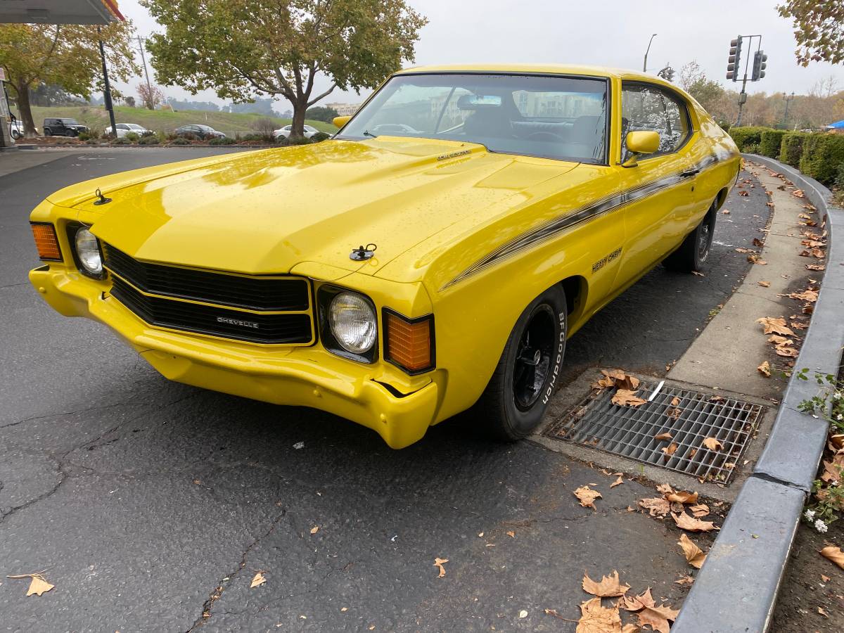 Chevy-chevelle-1971-yellow-19