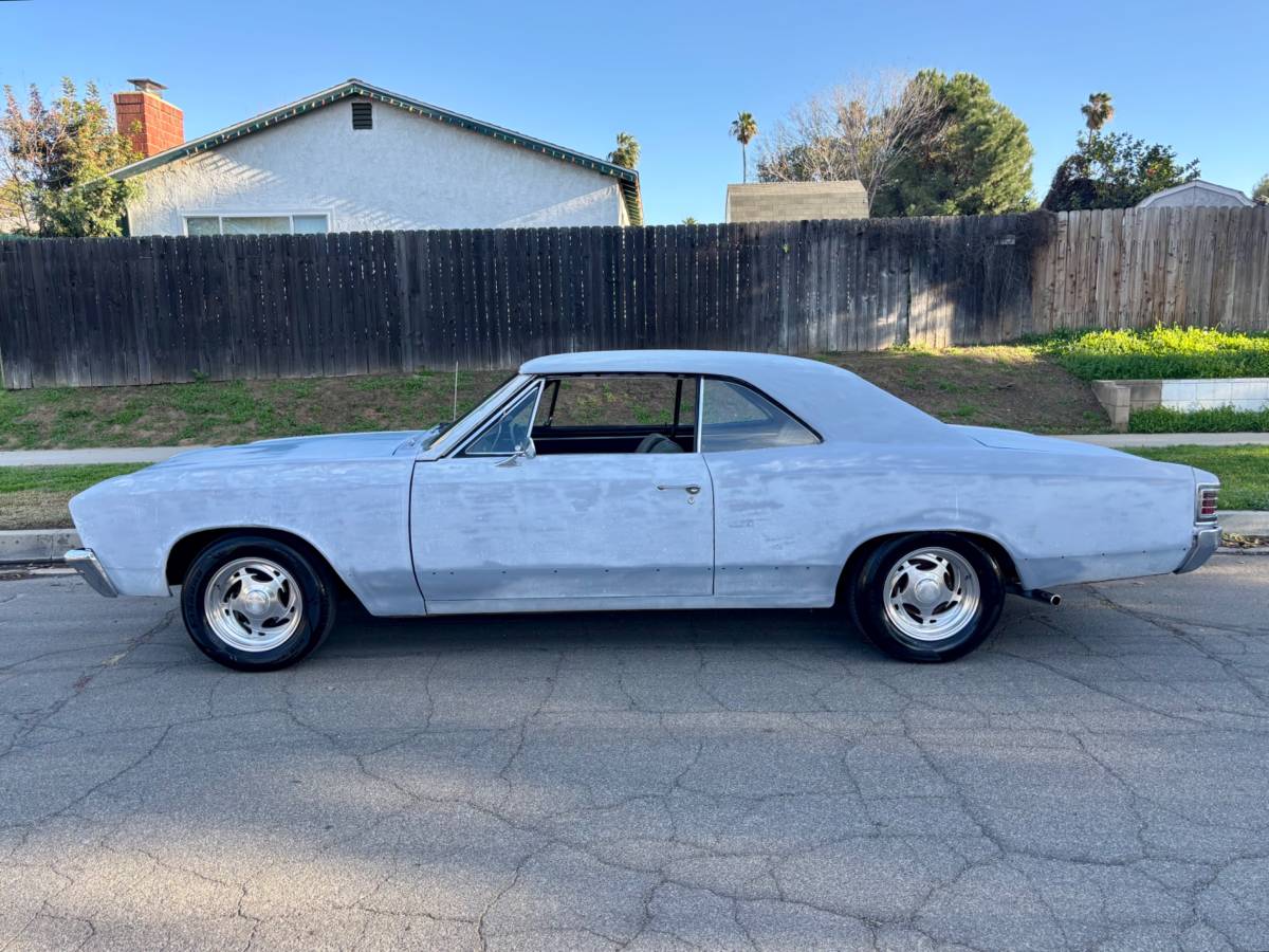 Chevy-chevelle-malibu-1967-4