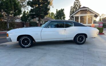 Chevy-chevelle-ss-1972-white-1