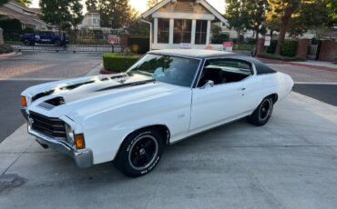 Chevy-chevelle-ss-1972-white-11