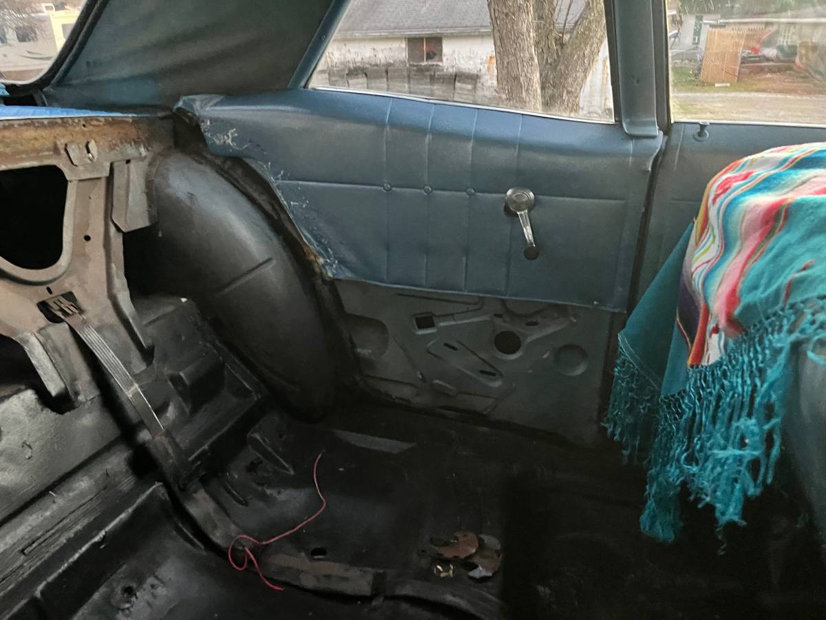 Chevy-chevrolet-bel-air-impala-biscayne-1966-8