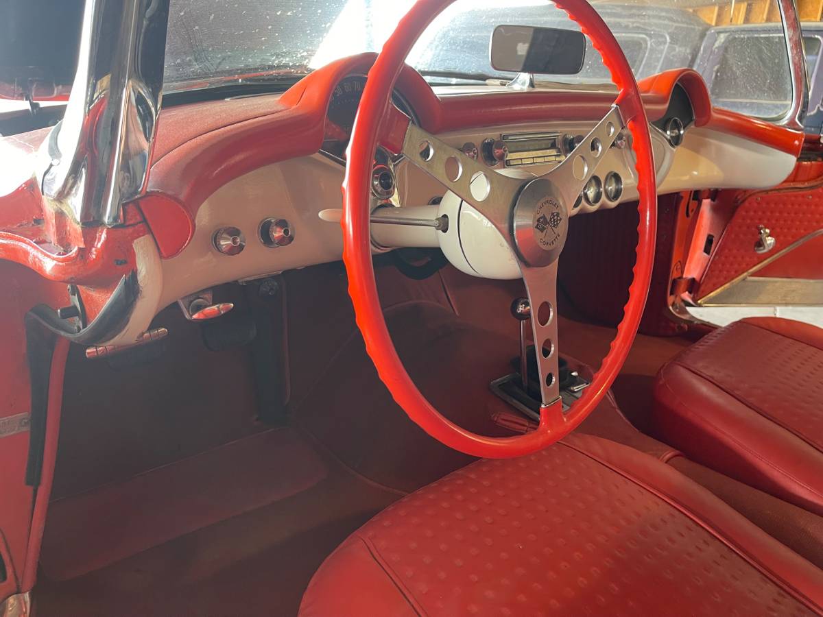 Chevy-corvette-1956-red-7