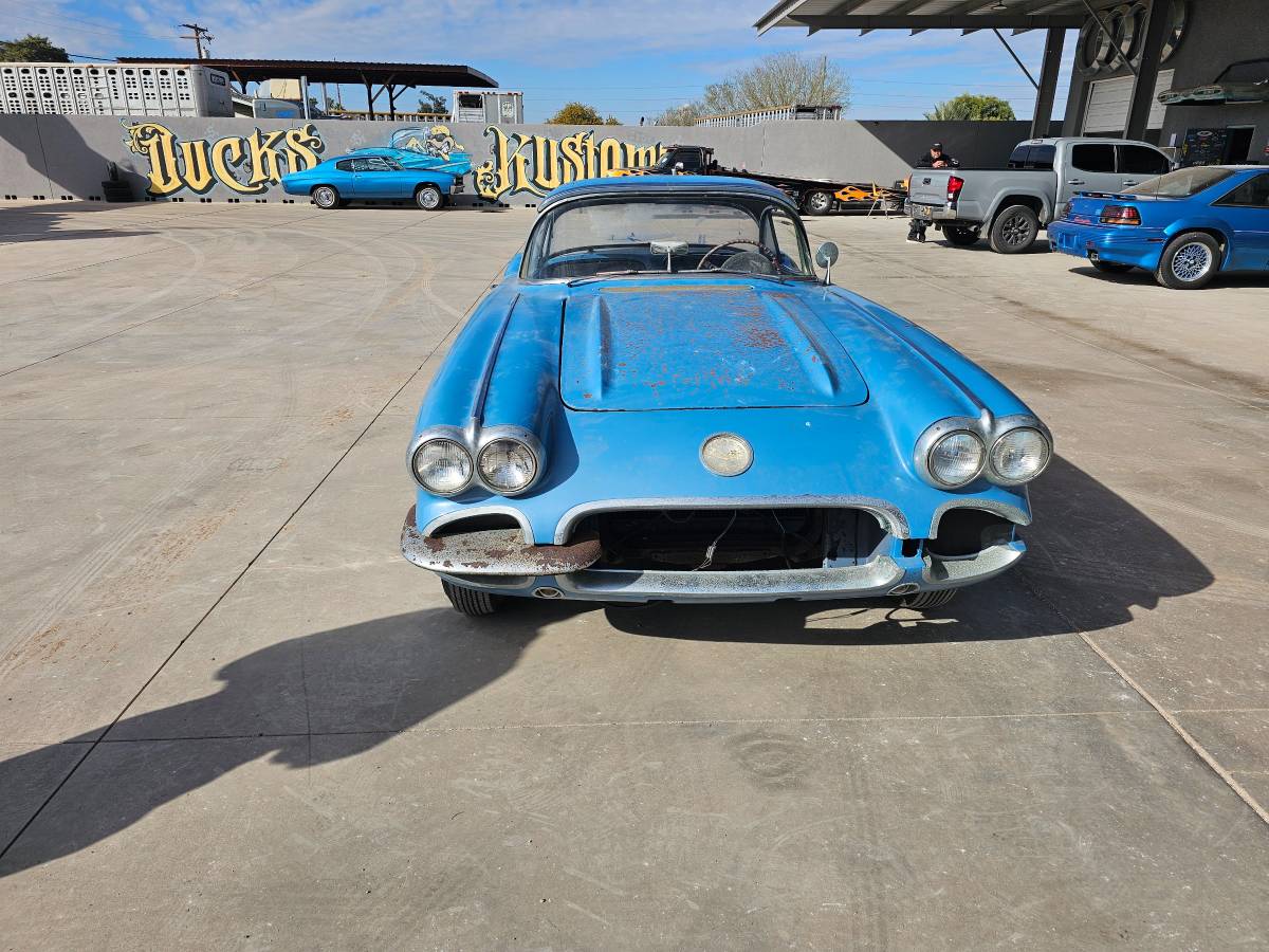 Chevy-corvette-1959-blue-10