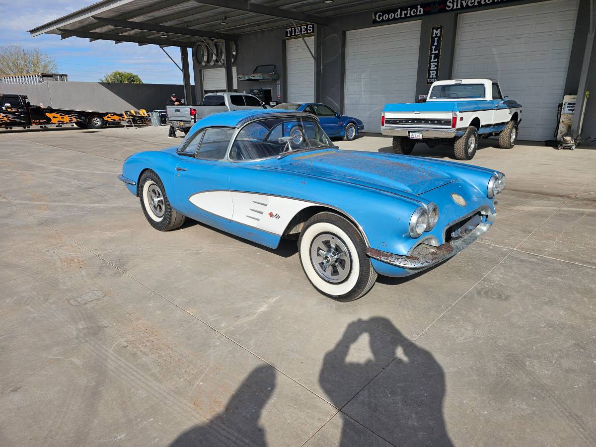 Chevy-corvette-1959-blue-14