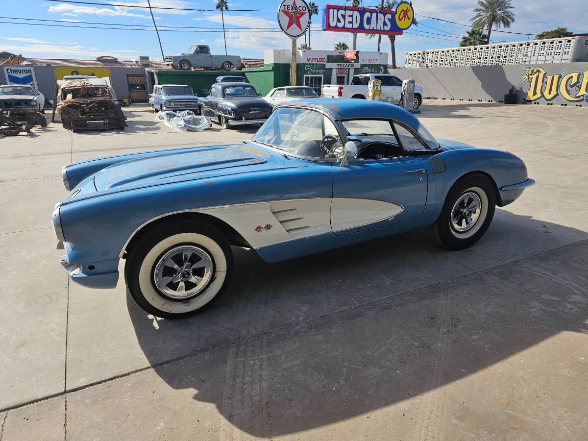 Chevy-corvette-1959-blue-16