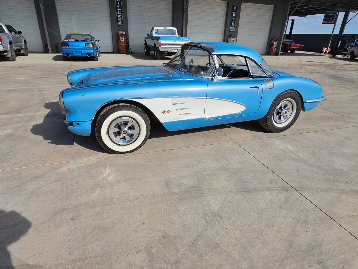 Chevy-corvette-1959-blue-19