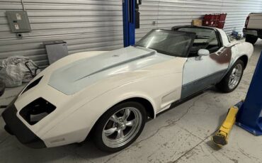 Chevy-corvette-1978-3