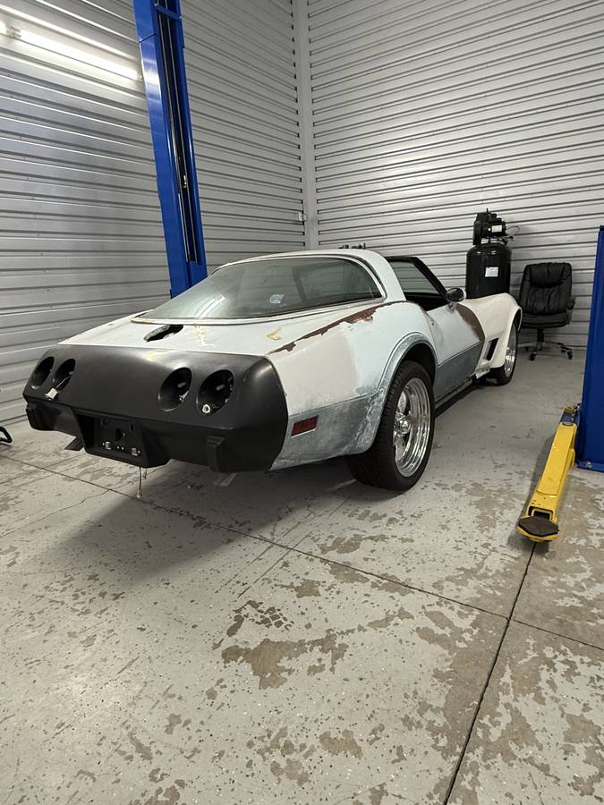 Chevy-corvette-1978