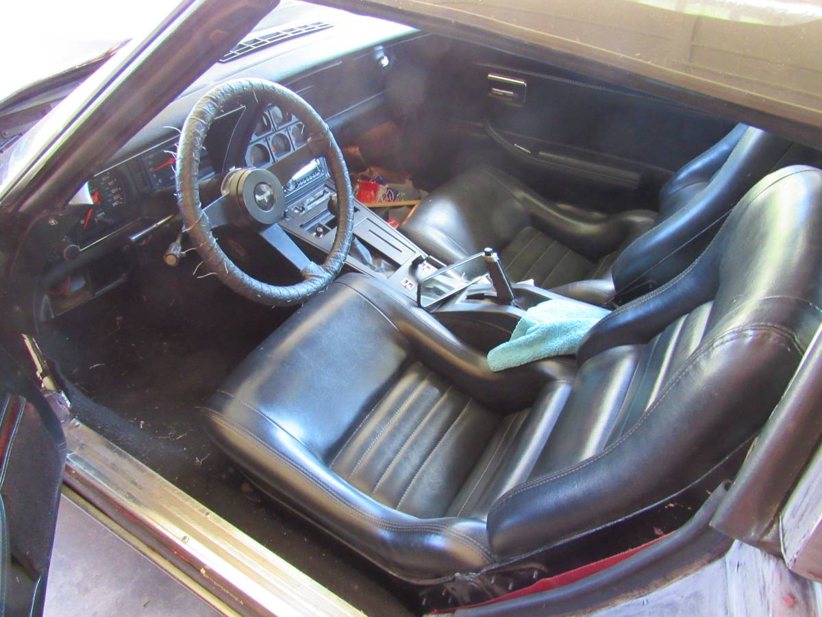 Chevy-corvette-1979-1