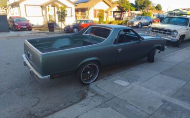 Chevy-corvette-1981-green-1