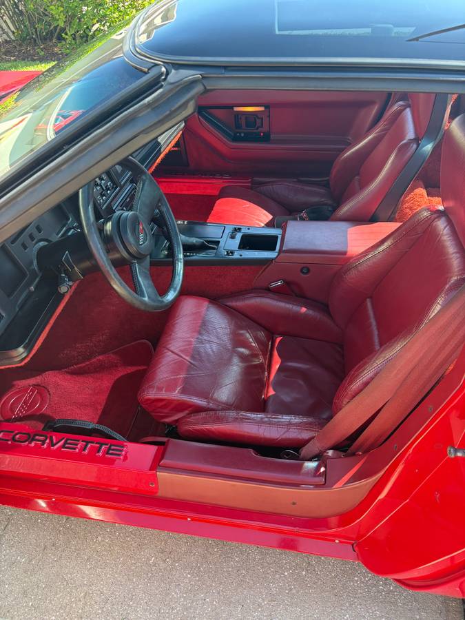 Chevy-corvette-1985-red-2