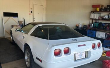 Chevy-corvette-1994-white