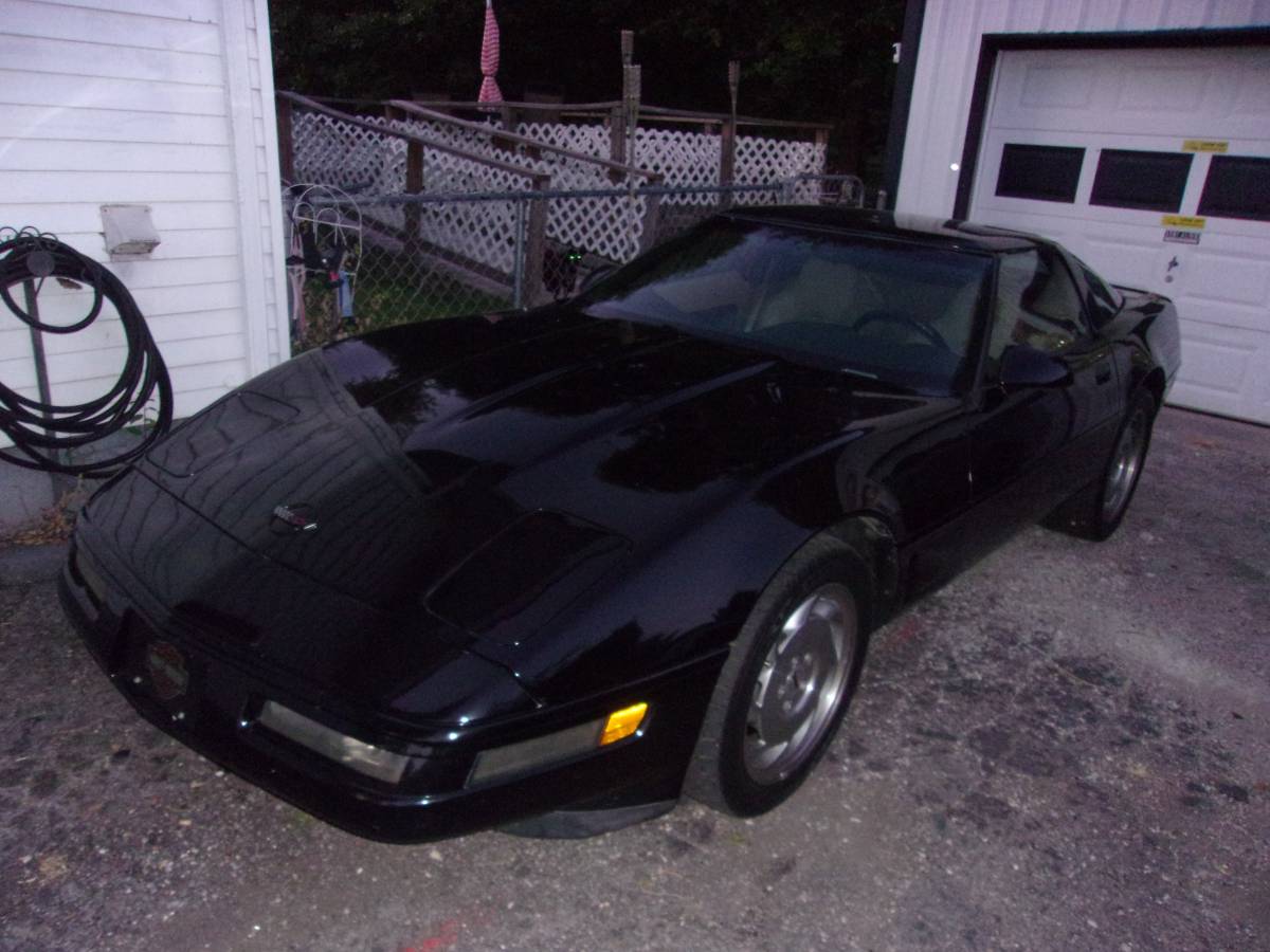 Chevy-corvette-1995-black-1