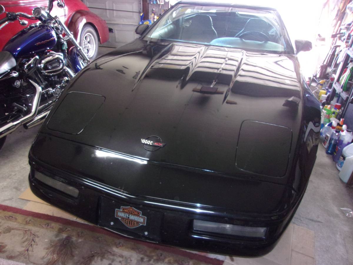 Chevy-corvette-1995-black-2