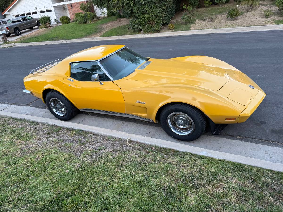 Chevy-corvette-coupe-1973-2