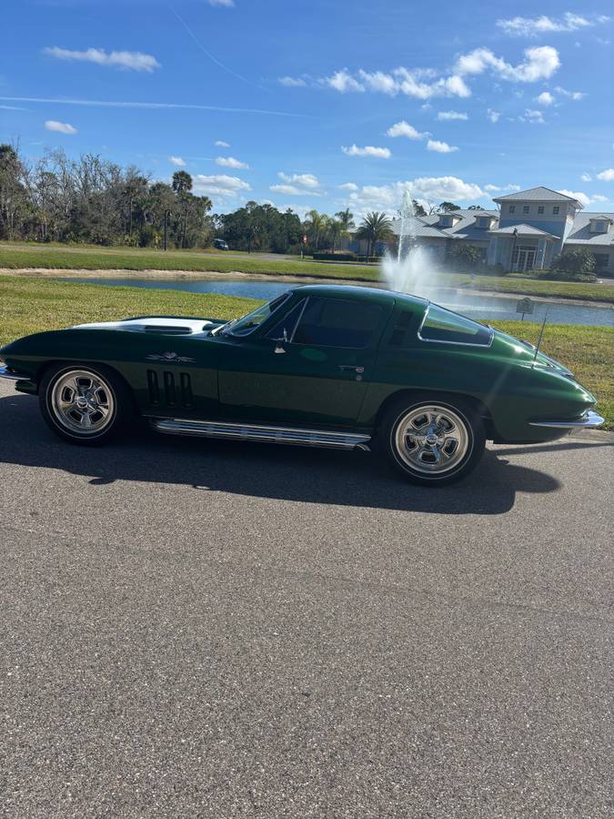 Chevy-corvette-stingray-coupe-1965-green-14