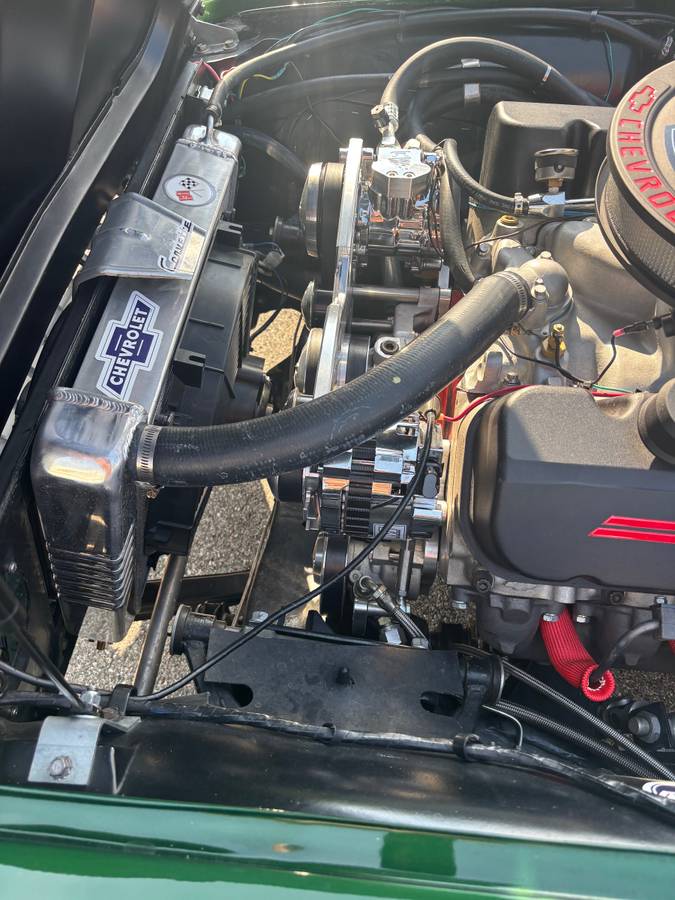 Chevy-corvette-stingray-coupe-1965-green-15