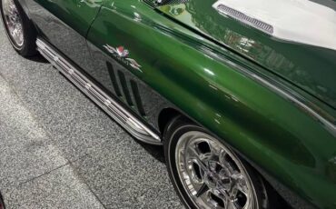 Chevy-corvette-stingray-coupe-1965-green