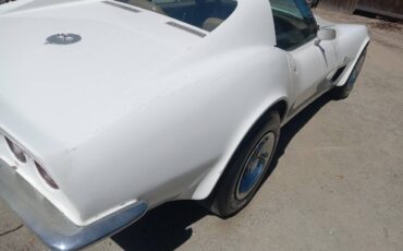 Chevy-corvette-stingray-coupe-1973-white-5