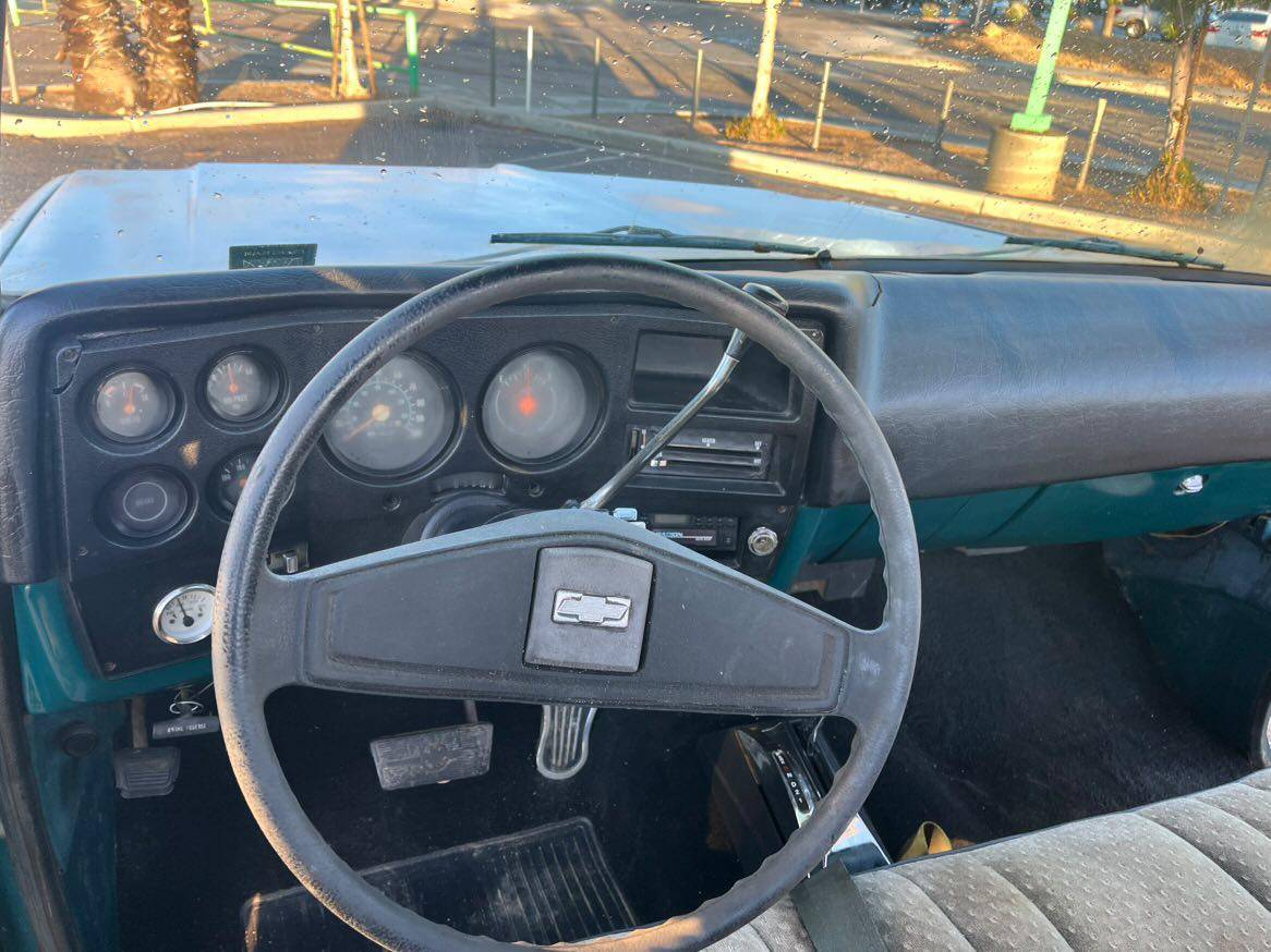 Chevy-custom-deluxe-1977-11