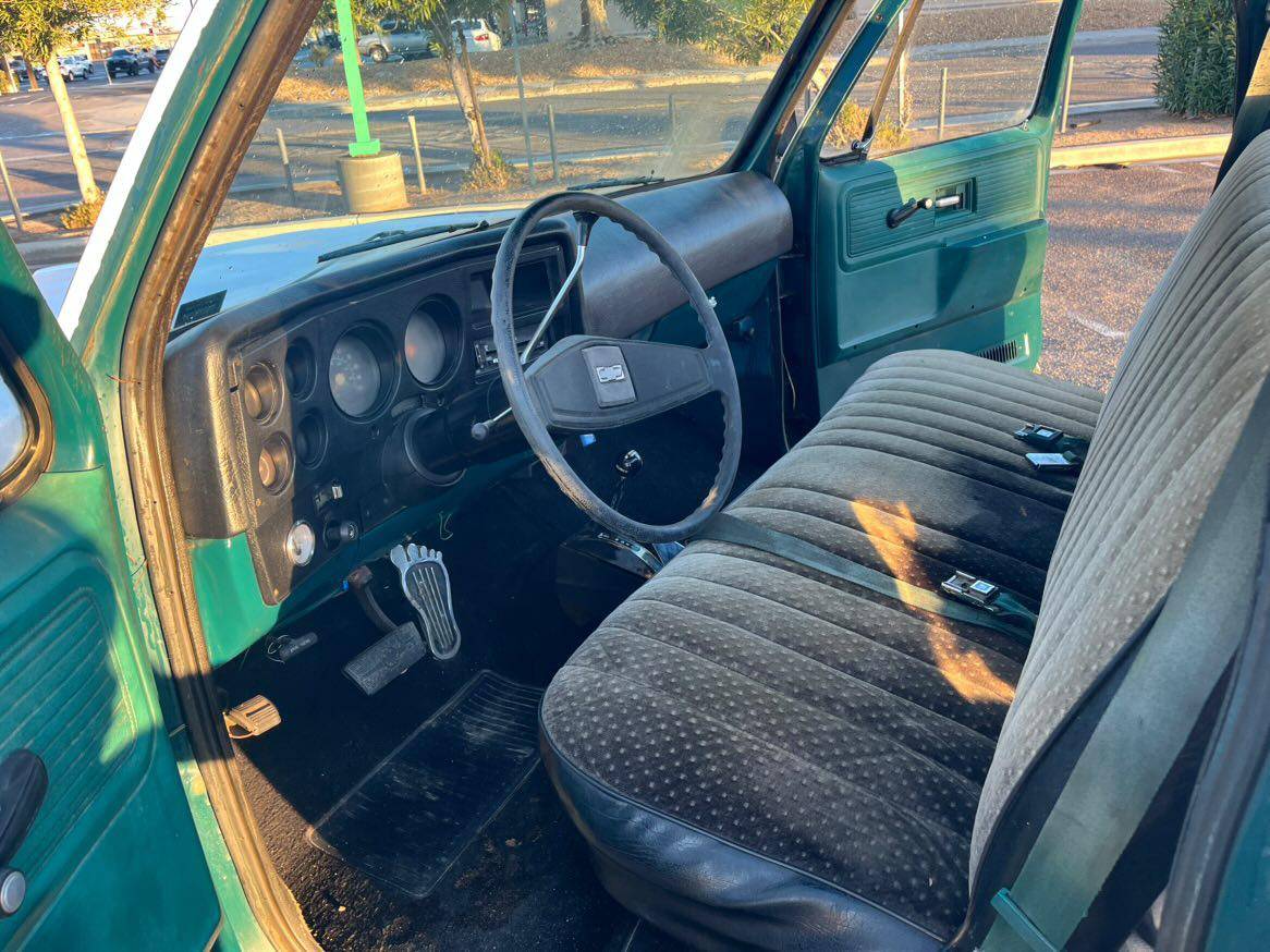 Chevy-custom-deluxe-1977-9