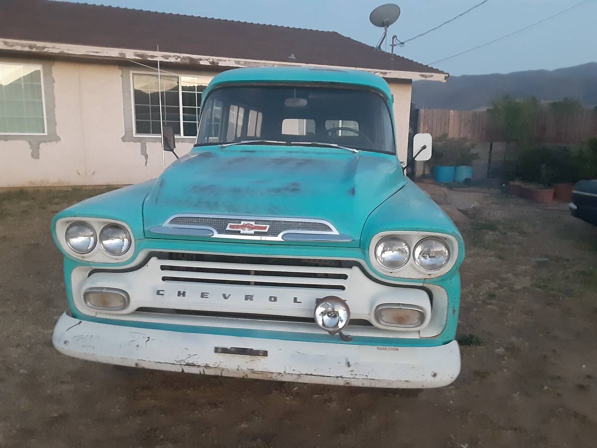 Chevy-diesel-1959-blue-3