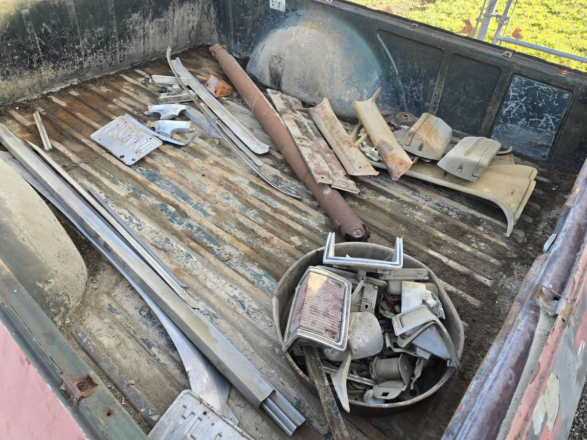 Chevy-elcamino-1972-custom-18