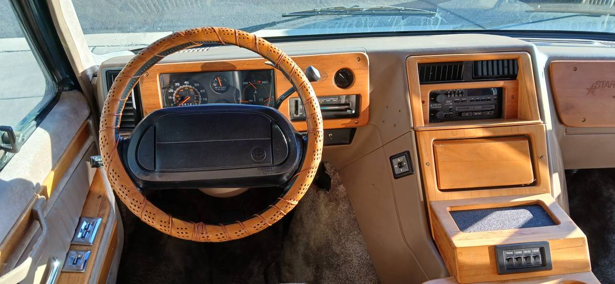 Chevy-express-2500-cargo-van-1995-custom-11