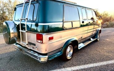 Chevy-express-2500-cargo-van-1995-custom