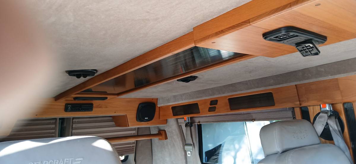 Chevy-express-2500-cargo-van-1995-custom-6