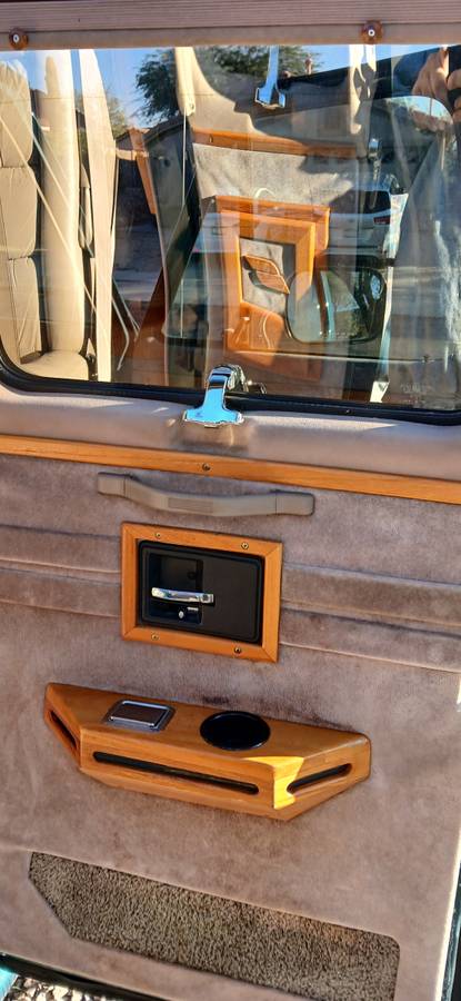 Chevy-express-2500-cargo-van-1995-custom-8