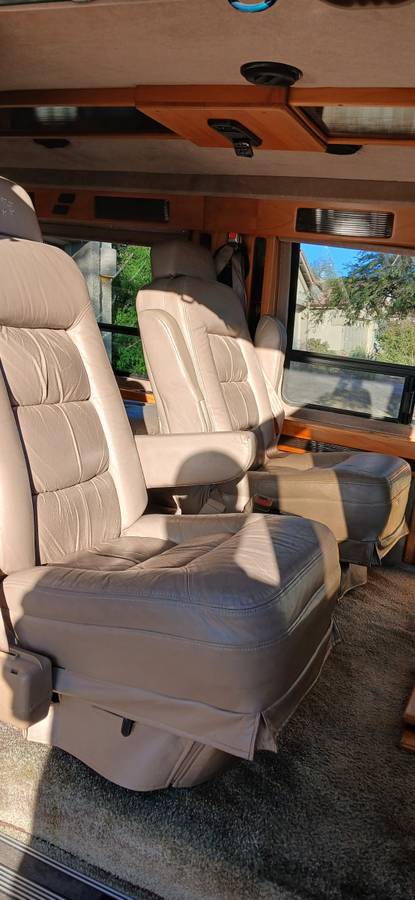 Chevy-express-2500-cargo-van-1995-custom-9