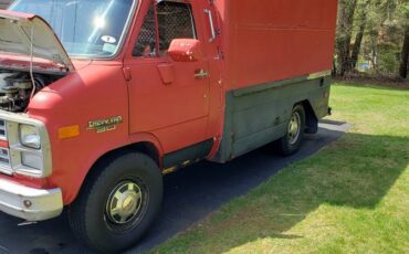 Chevy-g-30-1987-red-10