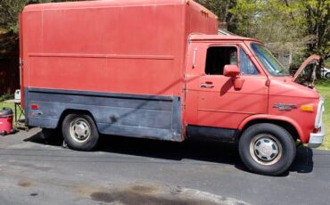 Chevy-g-30-1987-red-12