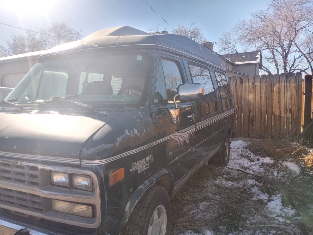 Chevy-g20-mark-iii-1995-blue-12