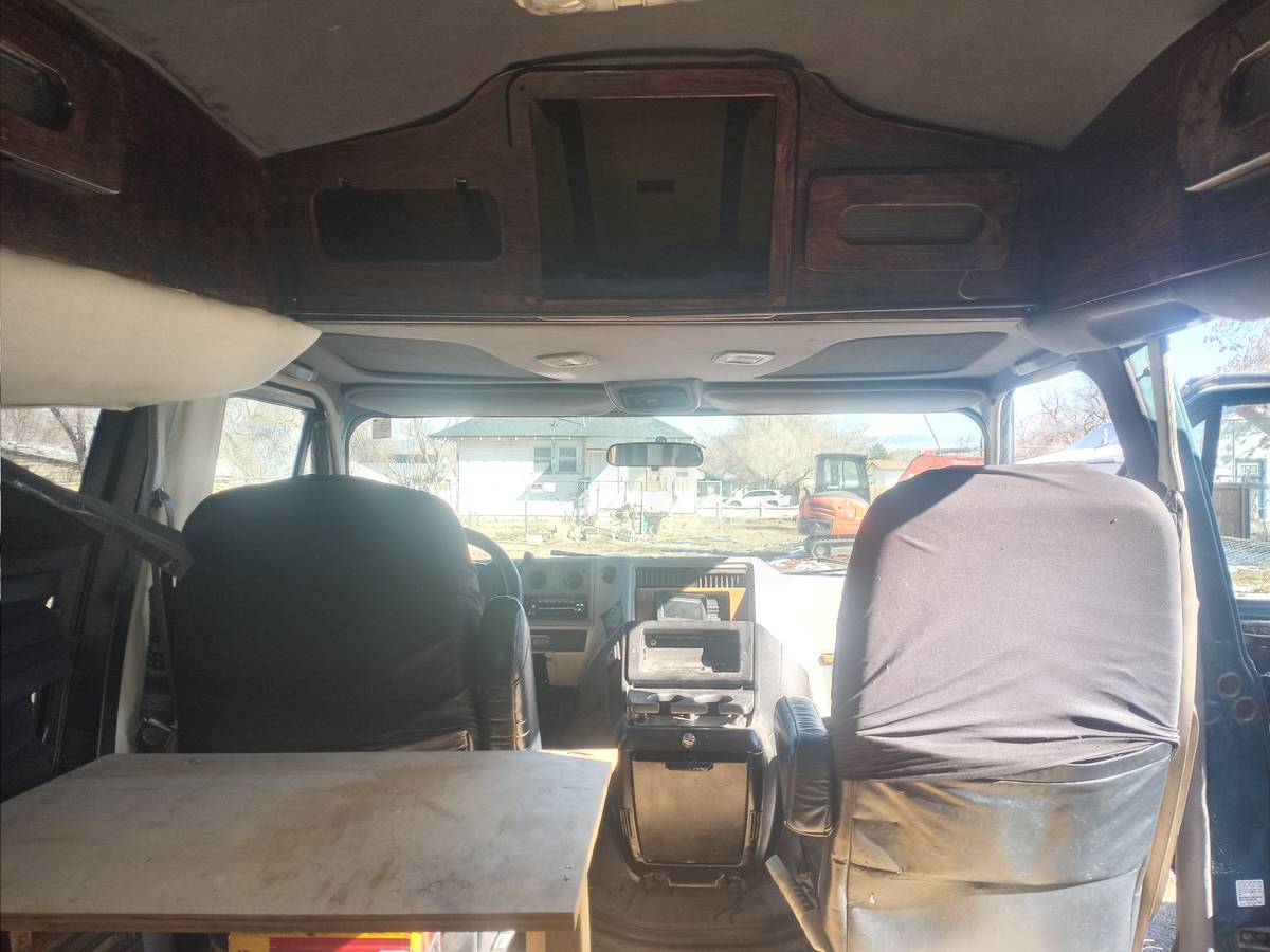 Chevy-g20-mark-iii-1995-blue-13