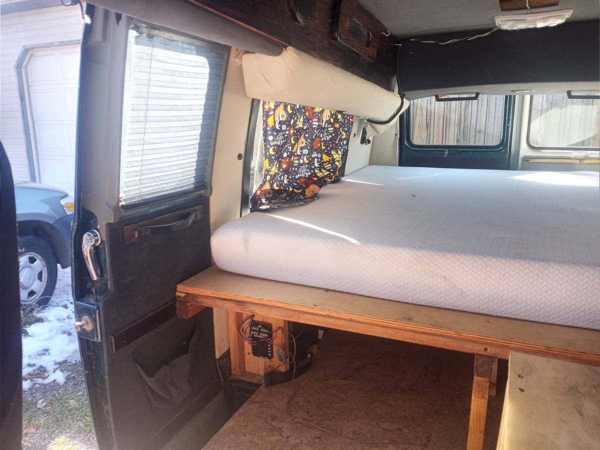 Chevy-g20-mark-iii-1995-blue-19