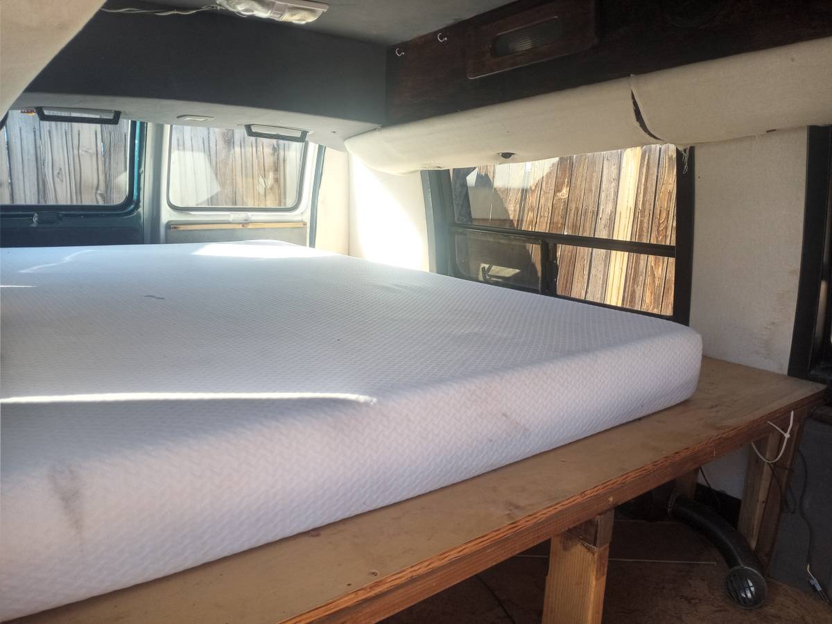 Chevy-g20-mark-iii-1995-blue-20