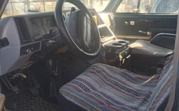 Chevy-g20-mark-iii-1995-blue-9