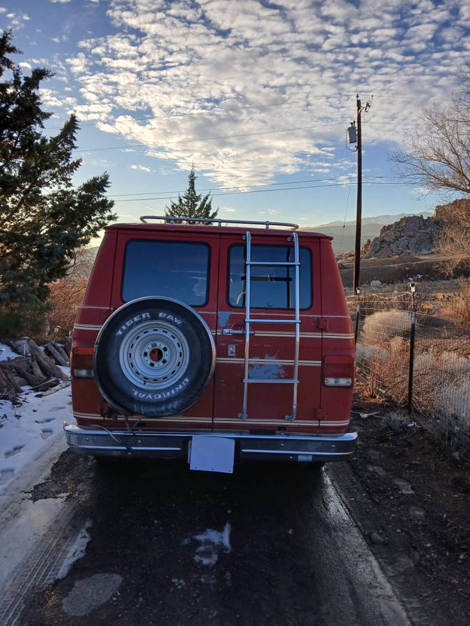 Chevy-g20-sportvan-1988-red-10