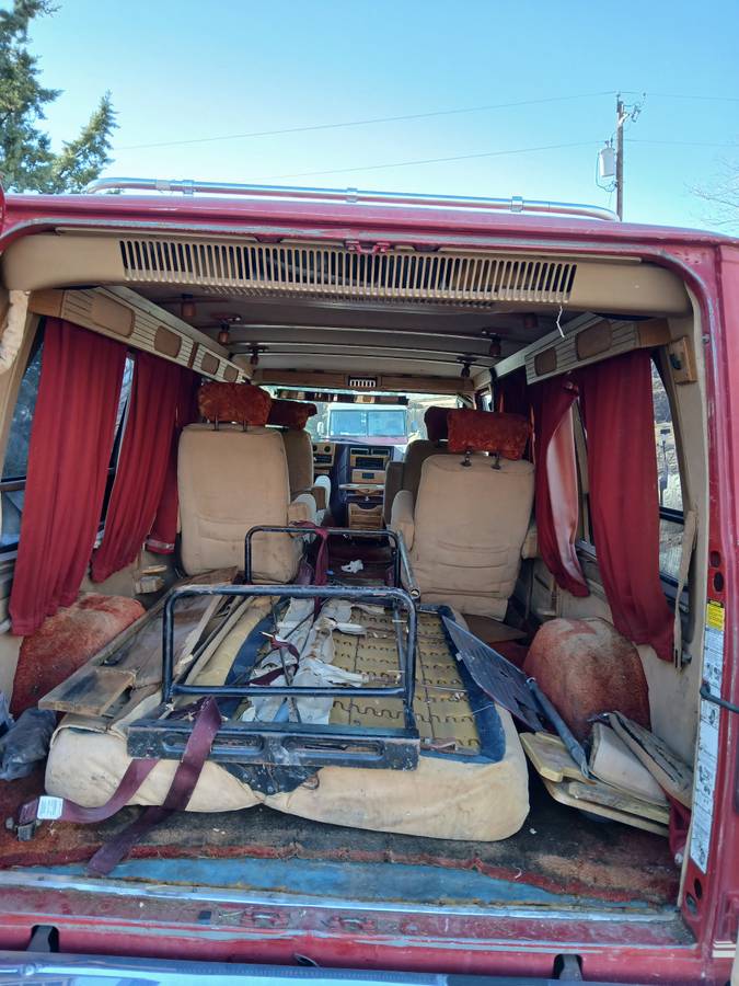 Chevy-g20-sportvan-1988-red-4