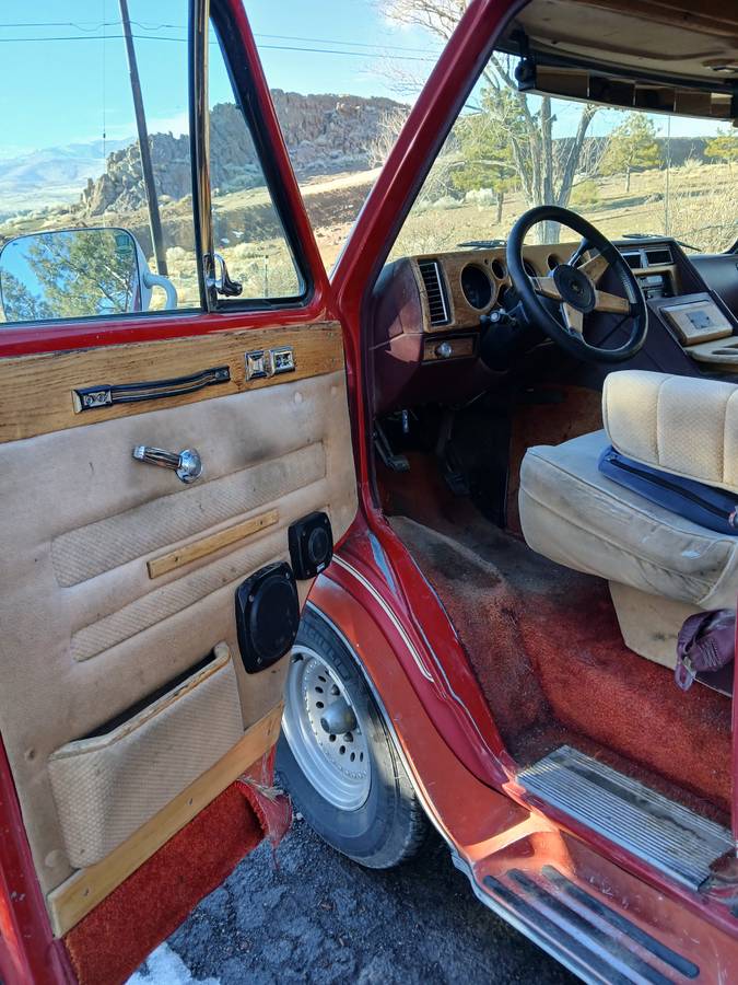 Chevy-g20-sportvan-1988-red-8