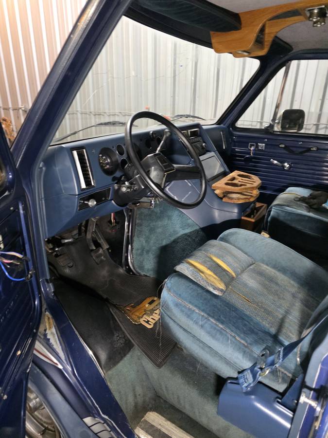 Chevy-g20-van-1989-grey-1