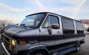 Chevy-g20-van-1989-grey-2
