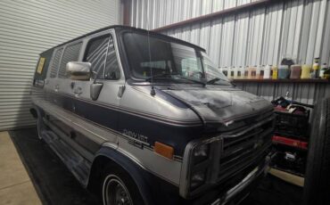 Chevy-g20-van-1989-grey
