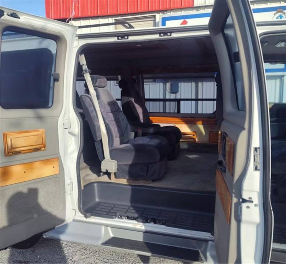 Chevy-g20-van-1996-1