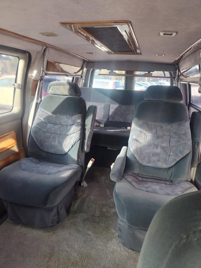 Chevy-g20-van-1996-10