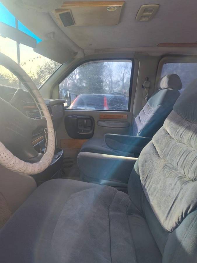 Chevy-g20-van-1996-12