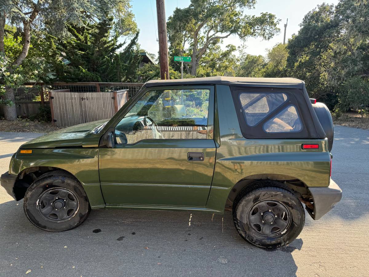 Chevy-geo-tracker-1996-green-5