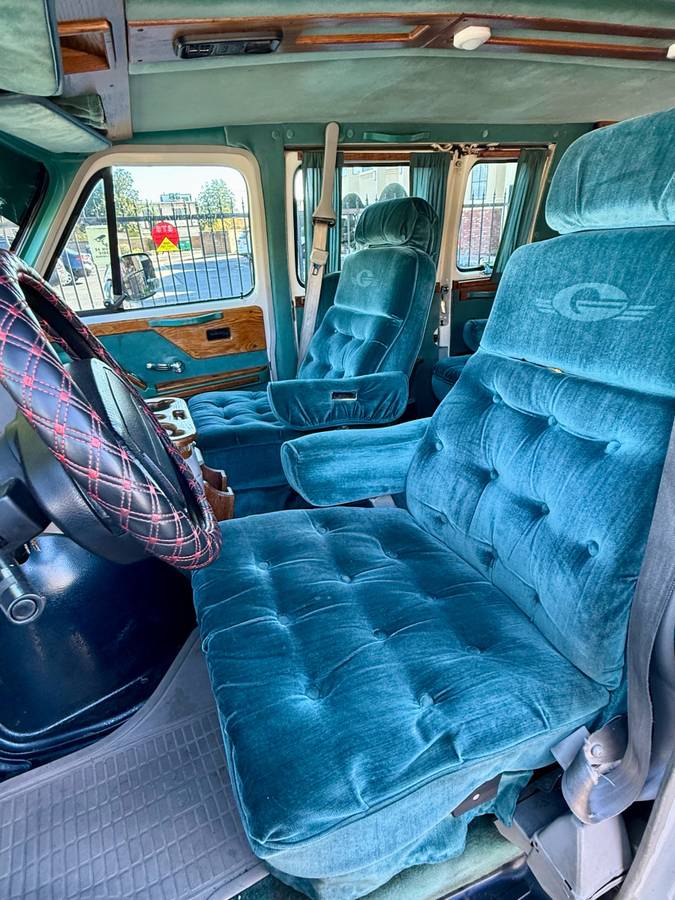 Chevy-gladiator-1995-white-5